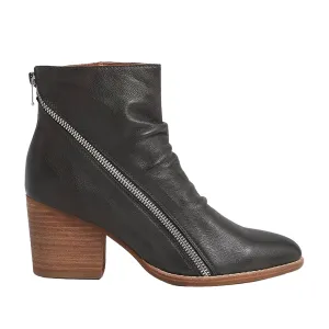 Django and Juliette Women's Kopke in Olive